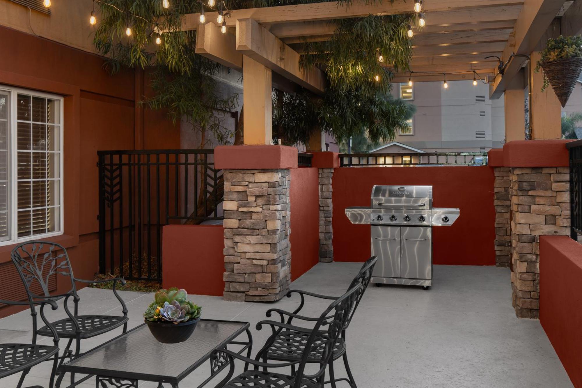 Larkspur Landing Extended Stay Suites Фолсом Екстер'єр фото